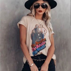 NWT VICI Junk Food Beatles T-shirt 🧡🩷 Sz M